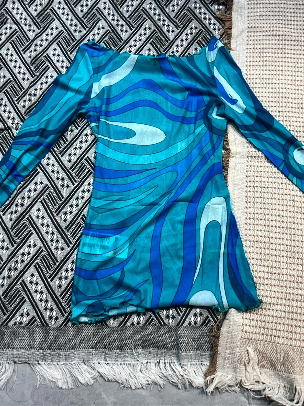 Emilio Pucci Turquoise and Teal Swirl Long Sleeve Top Size S - Picture 8 of 9